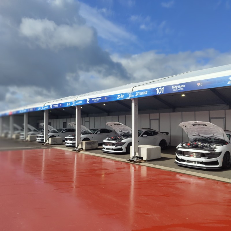  Décoration de 18 Mustang pour le Mustang Challenge au Mans !
