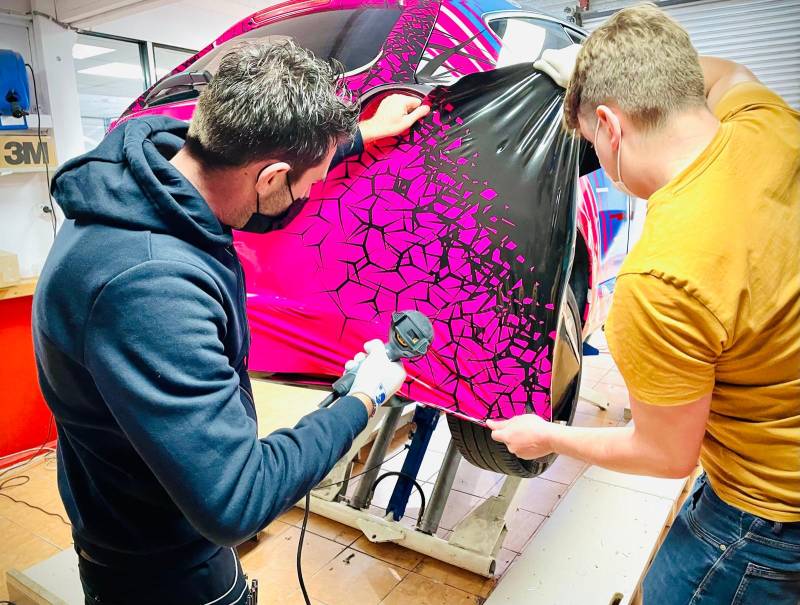 Spécialiste du covering, du film de protection, du traitement céramique et de la décoration professionnelle à Vias