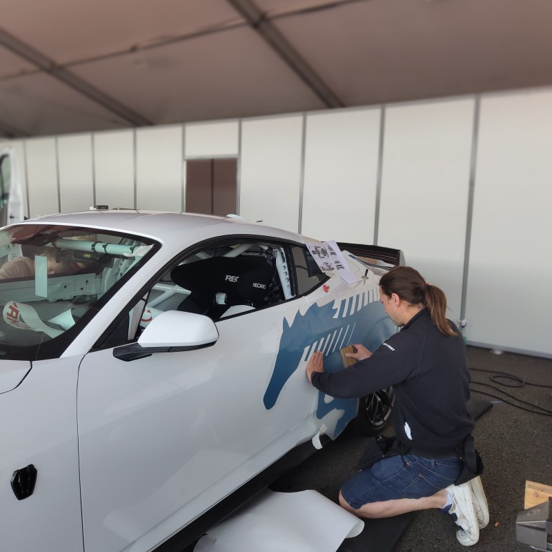  Décoration de 18 Mustang pour le Mustang Challenge au Mans !
